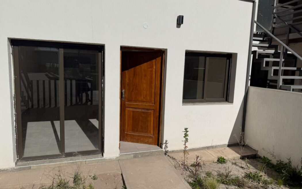 VENTA DEPARTAMENTO PLANTA BAJA – EXCELENTE UBICACION CHACRAS DE CORIA