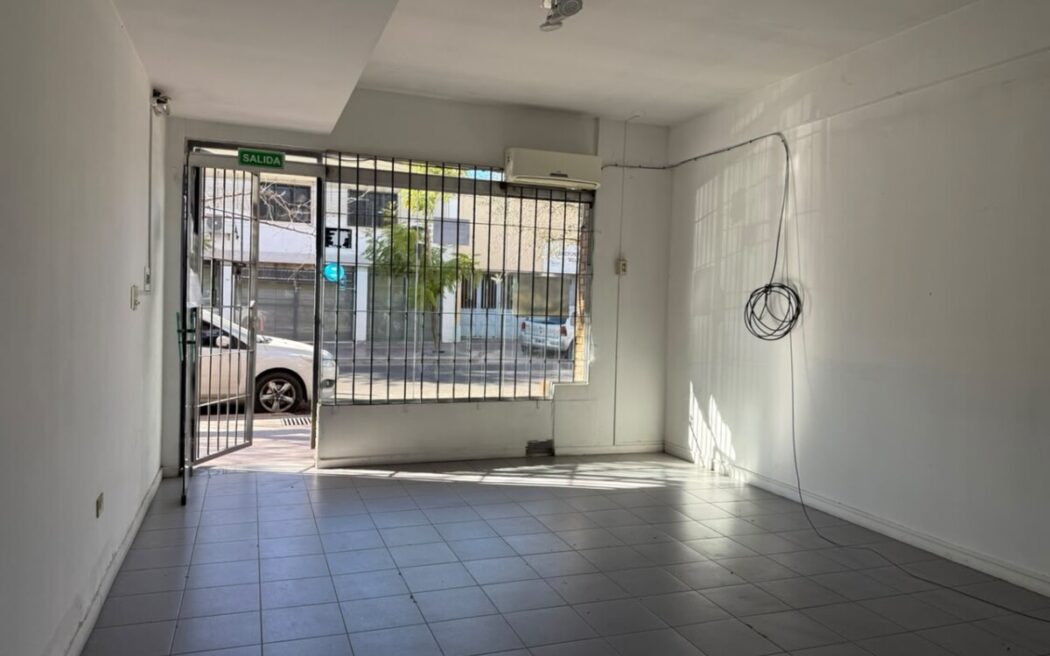 Landart alquila Local comercial a 20m Plaza de Maipu! Calle Pescara.