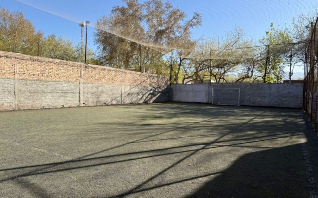 LANDART VENDE MAGNIFICO TERRENO!! Canchas de padel y futbol. Cuarta Este, capital!